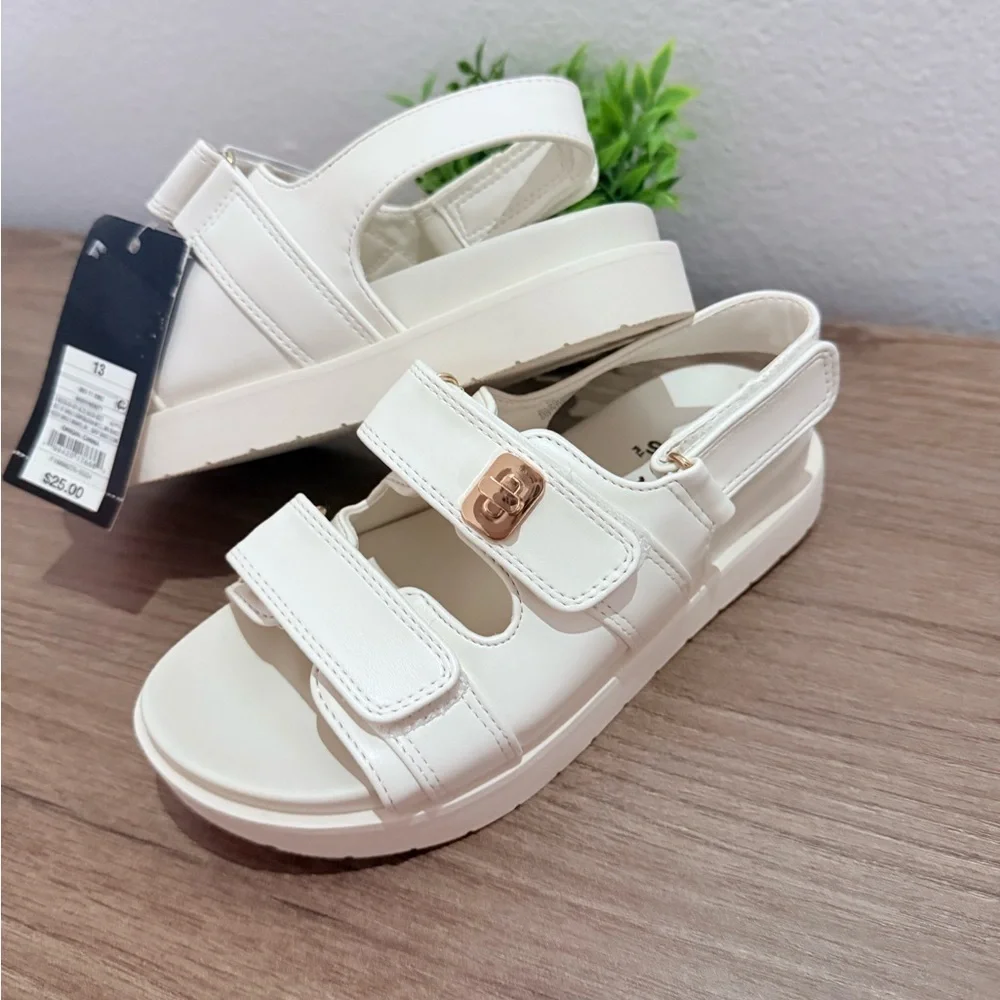 Art Class White Kids Sandals with Buckle